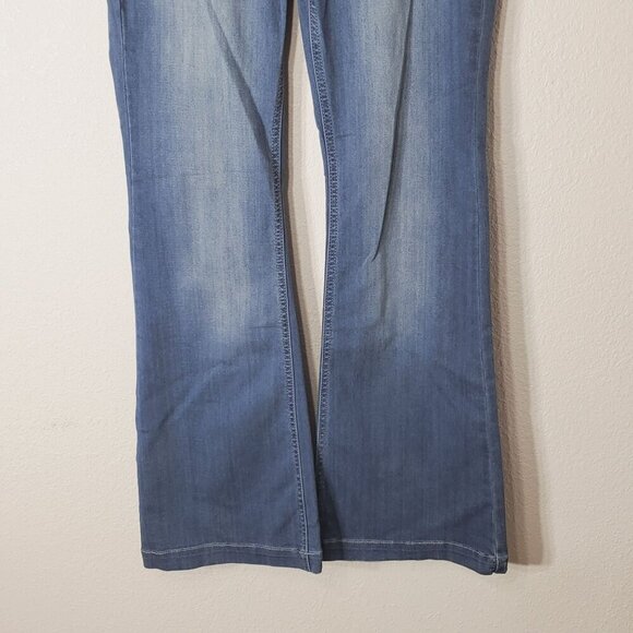 Cello Deluxe Comfort Stretch Size Medium Blue Flare Jeans RN#129203 Acid wash - Picture 6 of 14